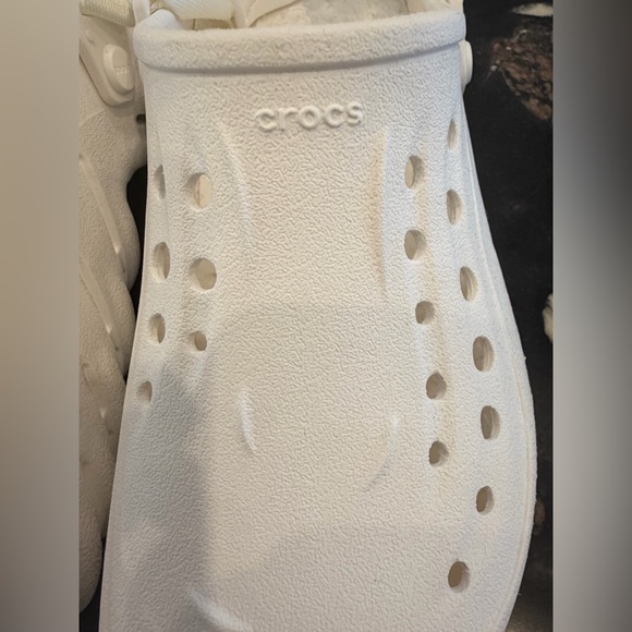 CROCS White Crocs Clogs – Men’s US 10 (Worn 2x) - Picture 3 of 6